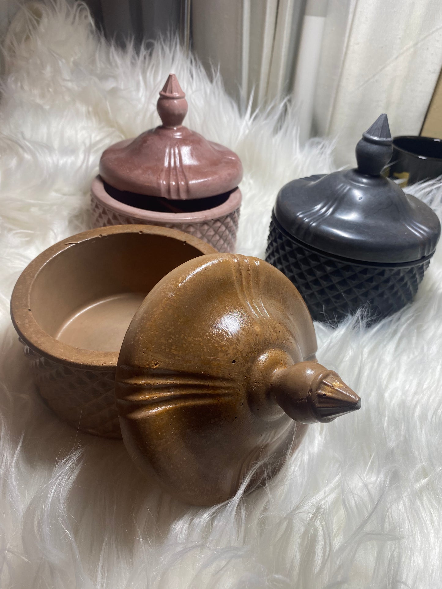 Vessel Cement Round with Lid